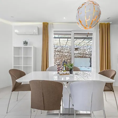 Apartment Lovely In With Wifi - Csv284