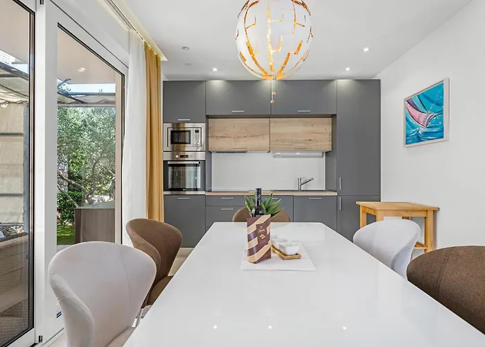 Lovely In With Wifi - Csv284 Apartamento Murter